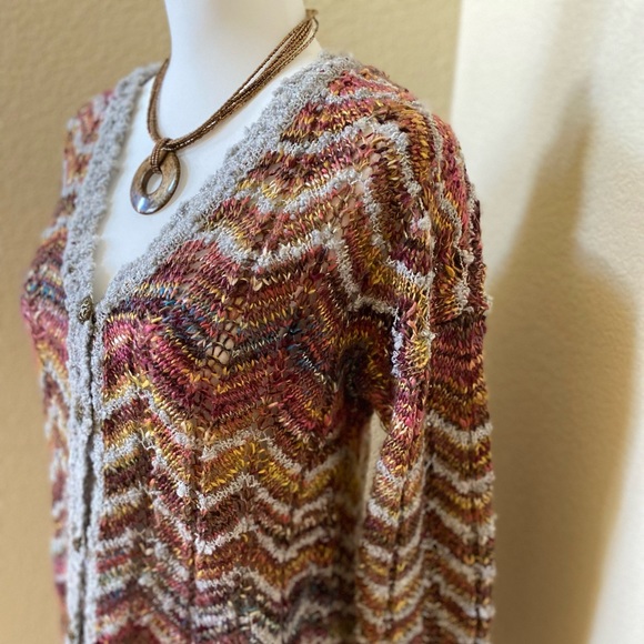 Zigzag Patterned Tunic Length Cardigan Sweater - Picture 4 of 5